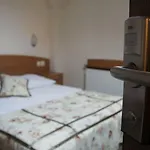 Awo Ξενοδοχείο 3*