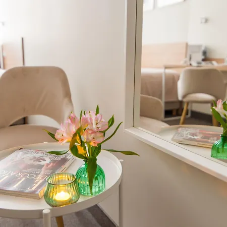 فندق Awo غنيزنو